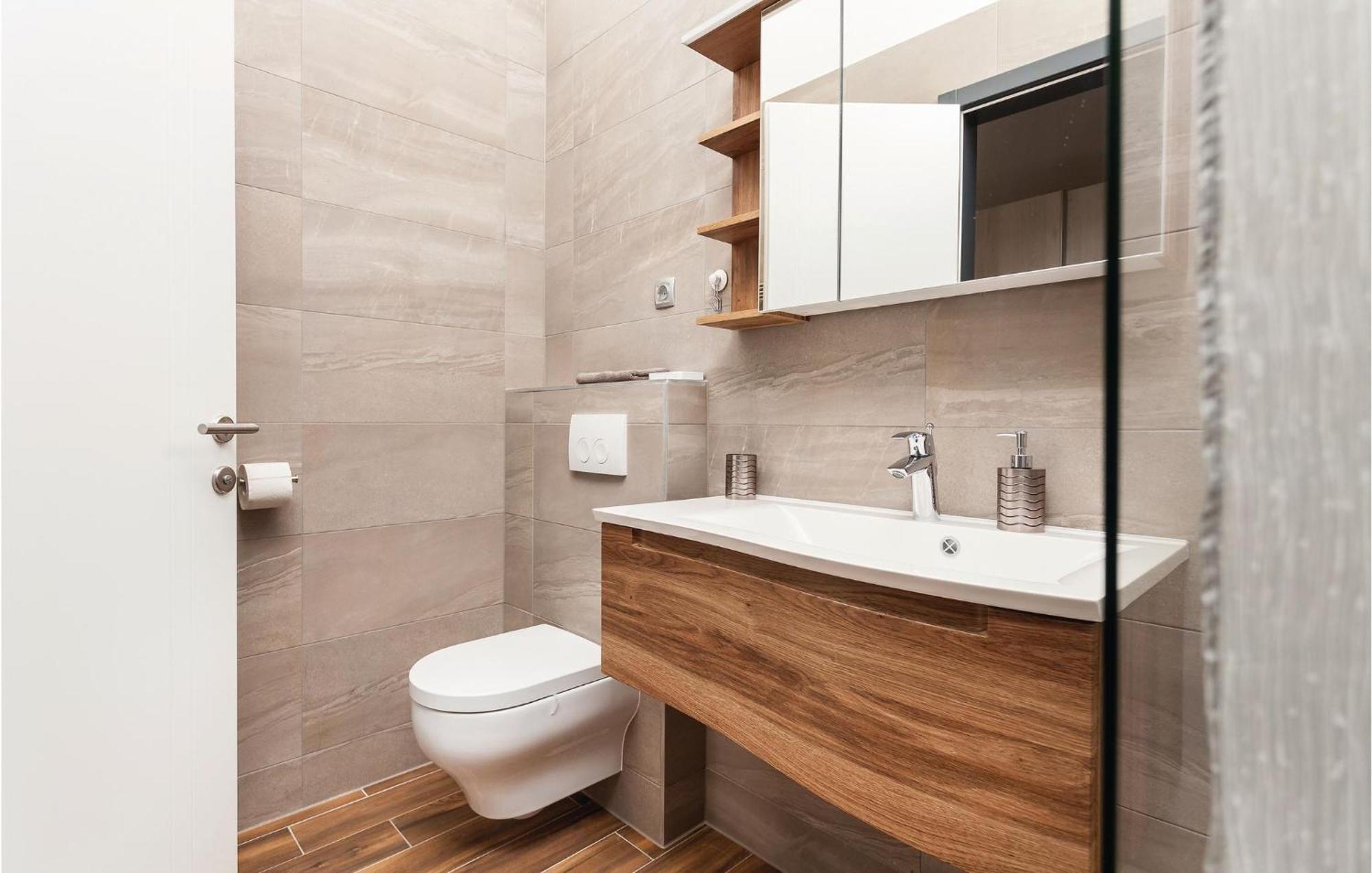 Nice Home In Kneze With Wifi Pupnat Ngoại thất bức ảnh