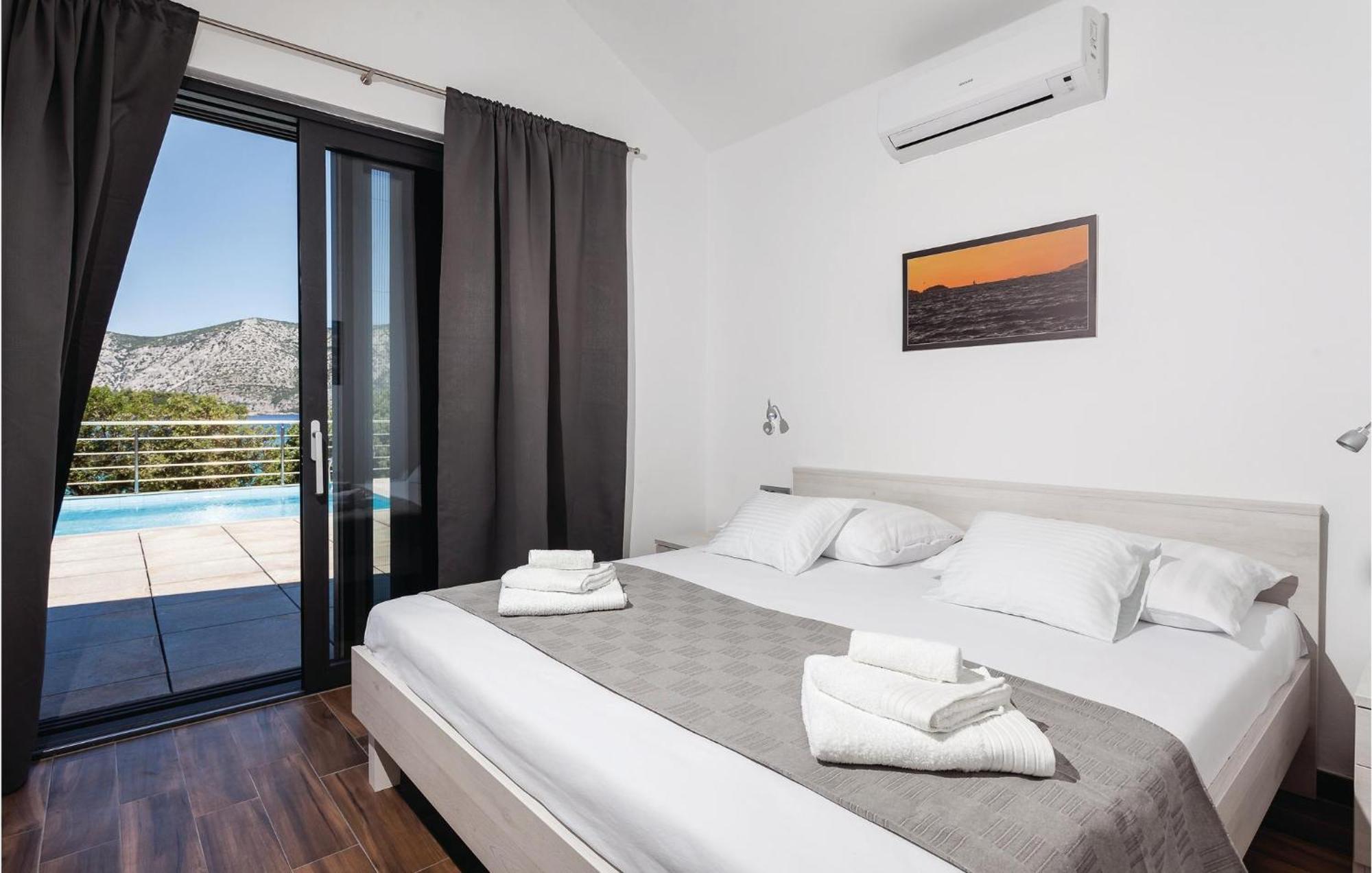 Nice Home In Kneze With Wifi Pupnat Ngoại thất bức ảnh