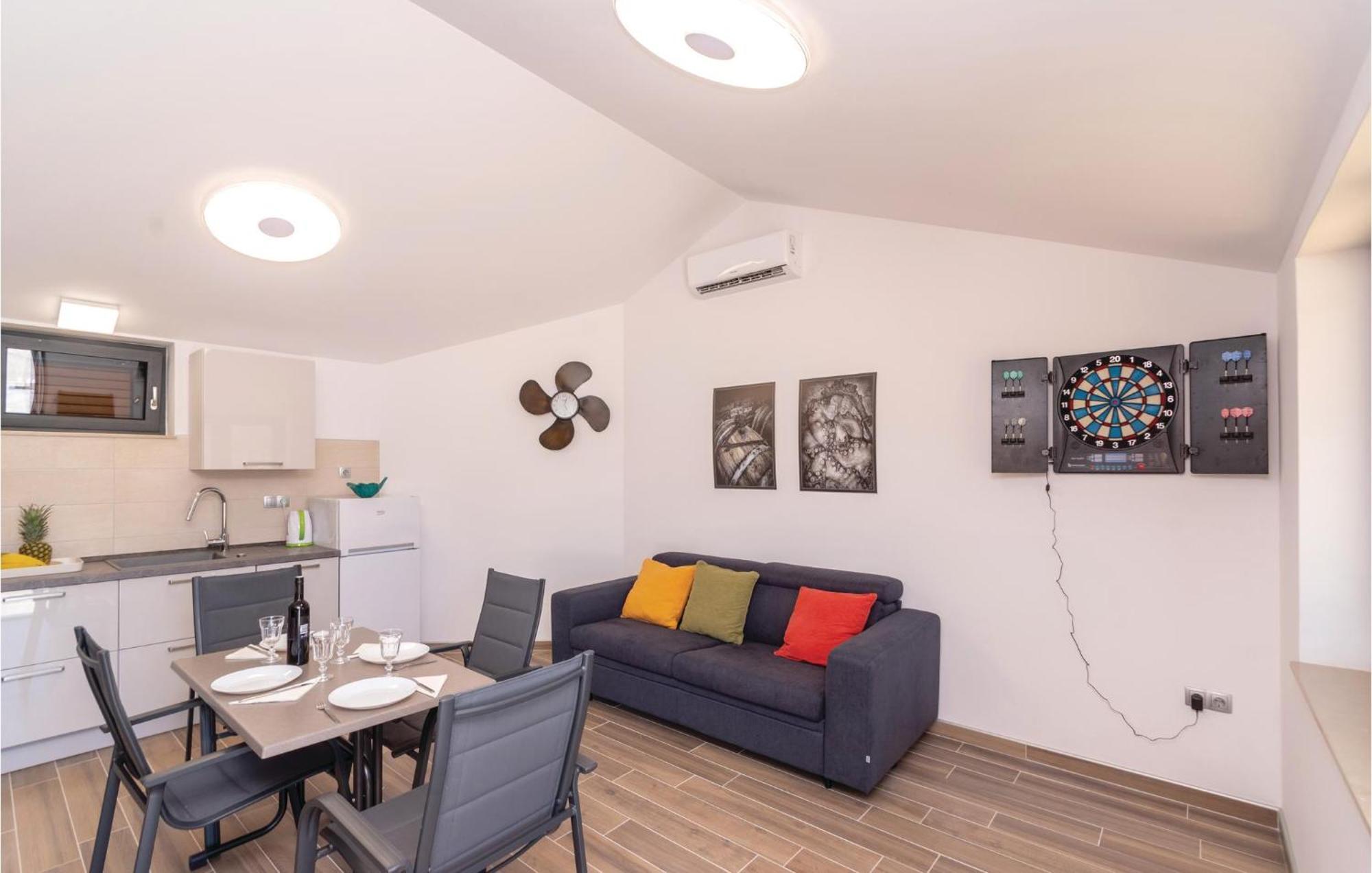 Nice Home In Kneze With Wifi Pupnat Ngoại thất bức ảnh