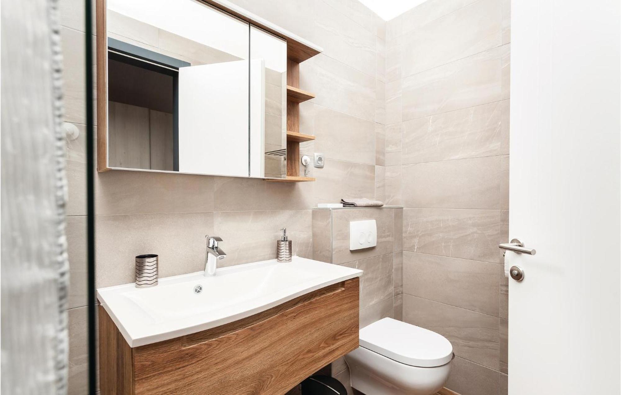 Nice Home In Kneze With Wifi Pupnat Ngoại thất bức ảnh